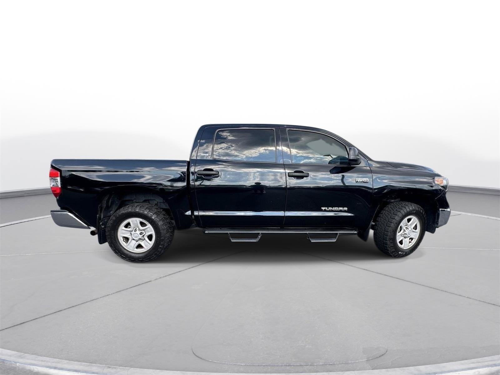 Used 2021 Toyota Tundra SR5 w/ SR5 Upgrade Package AWD/4WD image 5