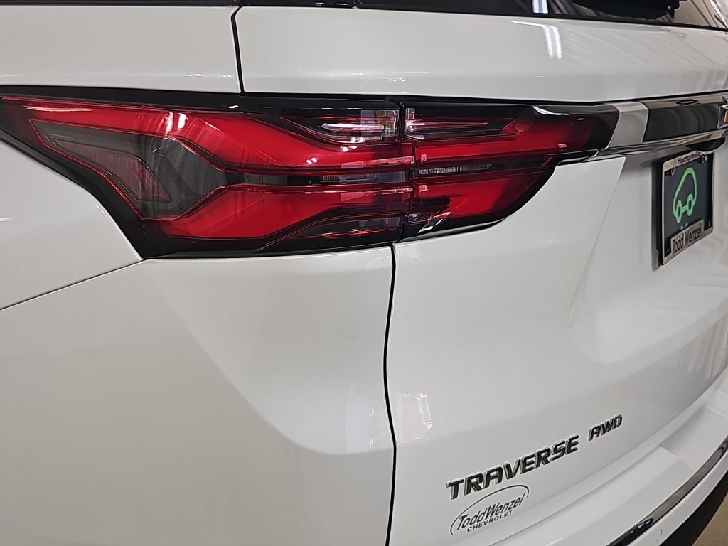 Used 2023 Chevrolet Traverse Premier AWD/4WD image 42