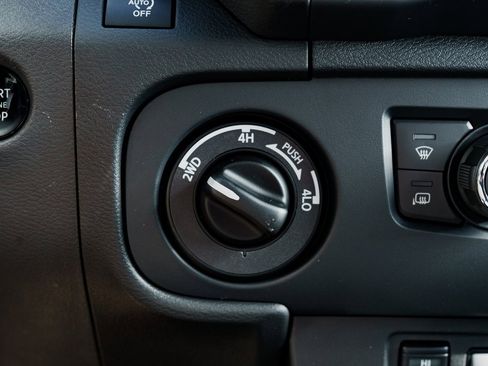 New 2026 Nissan Frontier SV image 19