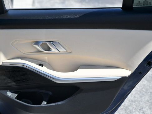 Used 2021 BMW 330i Sedan w/ Convenience Package image 15