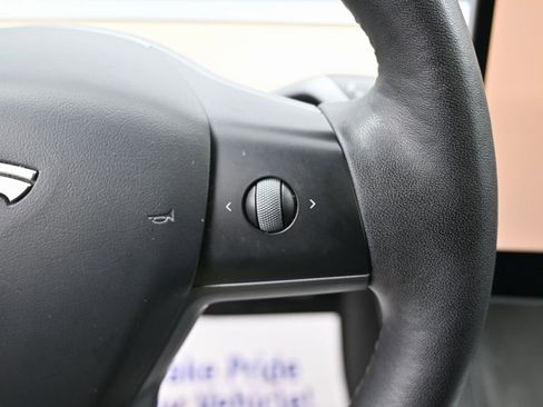 Used 2022 Tesla Model 3 image 19