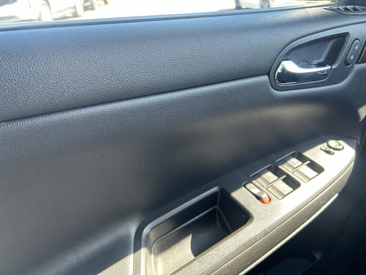 Used 2012 Chevrolet Impala LTZ FWD image 26