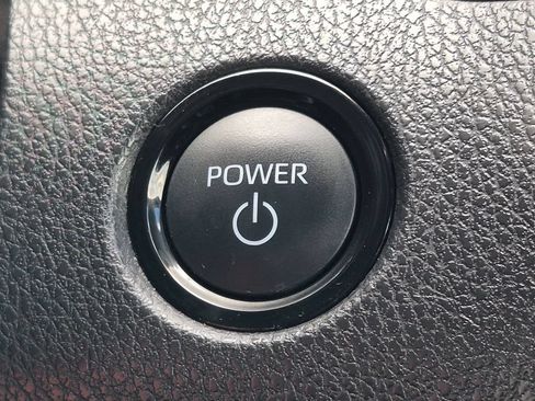 Used 2025 Toyota Camry SE FWD image 16