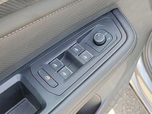 Used 2024 Volkswagen Atlas Cross Sport SEL R-Line image 20