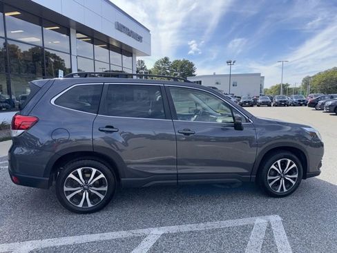 Used 2023 Subaru Forester Limited image 8