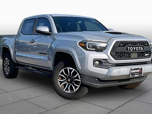 Used 2021 Toyota Tacoma TRD Sport RWD image 3