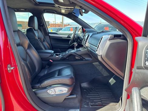 Used 2013 Porsche Cayenne GTS AWD/4WD image 18