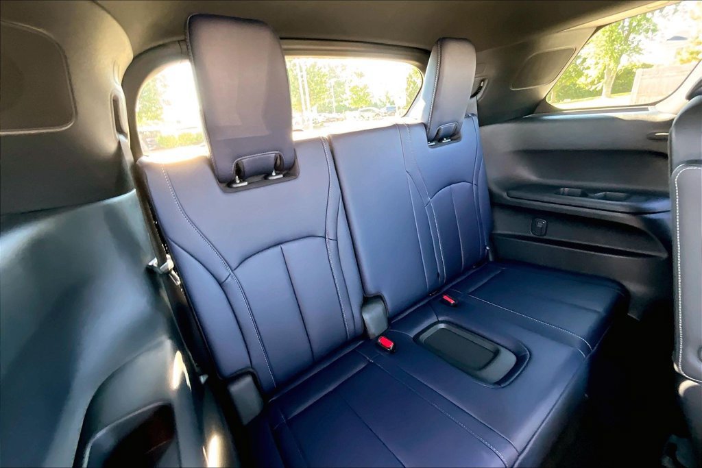 Certified 2027 INFINITI QX60 Sport w/ Dark Cargo Package AWD/4WD image 33