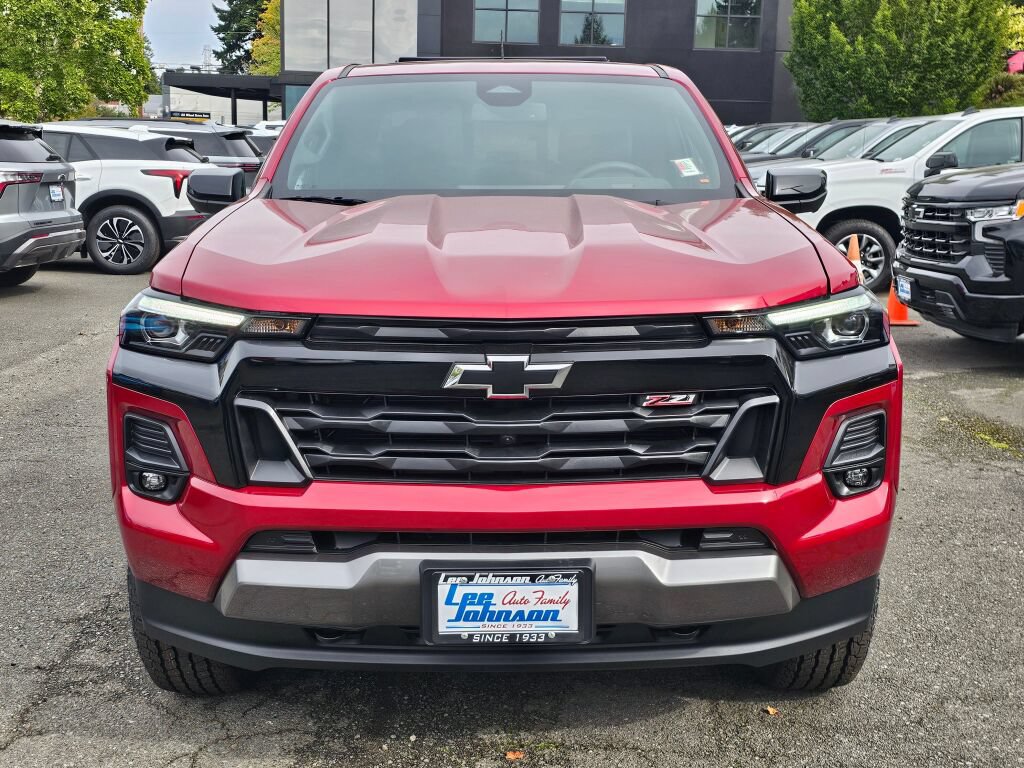 New 2026 Chevrolet Colorado Z71 w/ Midnight Edition AWD/4WD image 2