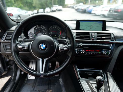 Used 2015 BMW M4 2dr Cpe image 19