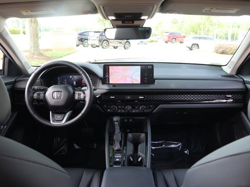 Used 2025 Honda Accord Touring image 15