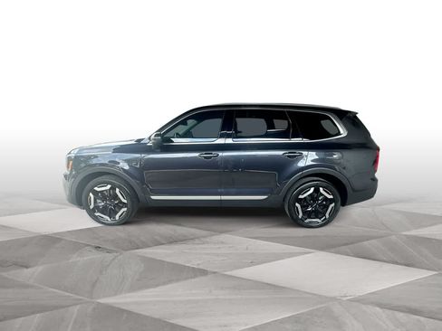 Used 2025 Kia Telluride S FWD image 5