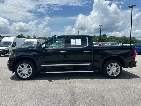 Used 2024 Chevrolet Silverado 1500 High Country w/ High Country Premium Package AWD/4WD image 4