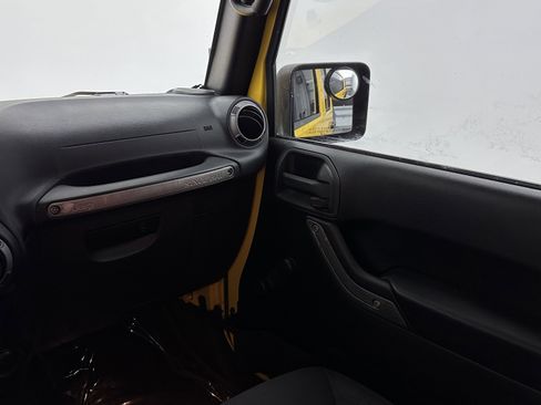 Used 2015 Jeep Wrangler Unlimited Sport w/ Connectivity Group image 23