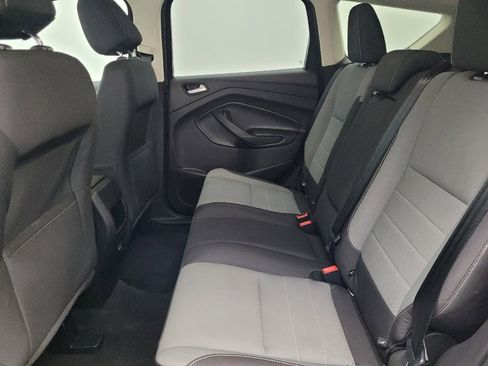 Used 2016 Ford Escape SE image 18