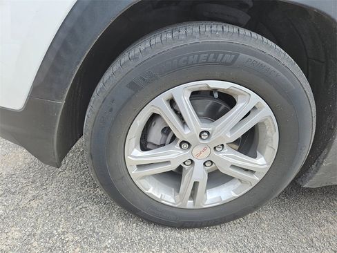 Used 2022 GMC Terrain SLE w/ Driver Convenience Package image 6