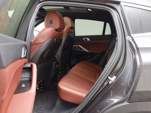 Used 2022 BMW X6 xDrive40i w/ Premium Package image 13