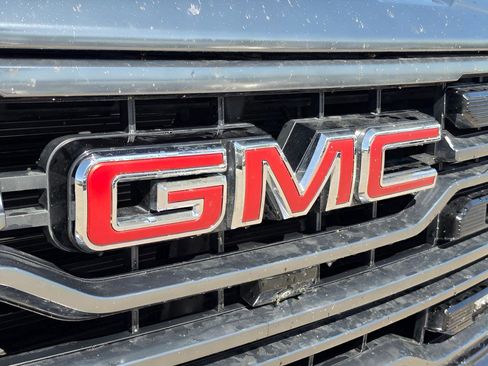 Used 2024 GMC Sierra 1500 AT4 w/ Technology Package AWD/4WD image 34