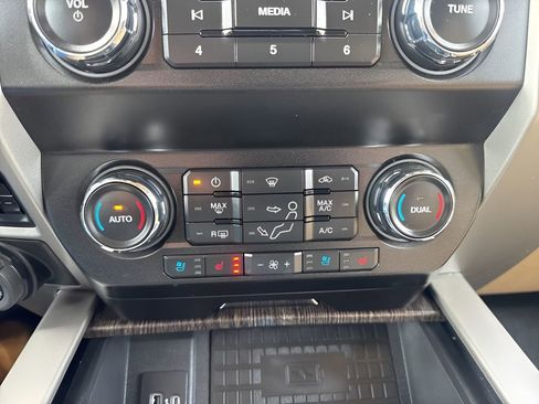 Used 2021 Ford F250 Lariat w/ Lariat Ultimate Package image 20