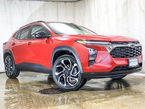 New 2026 Chevrolet Trax RS w/ Driver Confidence Package image 2