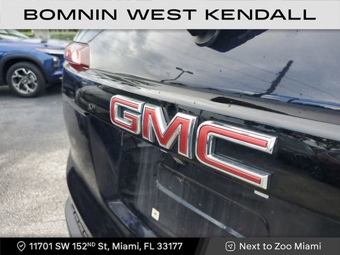 Used 2021 GMC Acadia SLE w/ Driver Convenience Package image 10