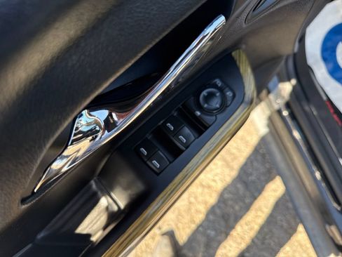 Used 2018 GMC Acadia Denali w/ Technology Package AWD/4WD image 12