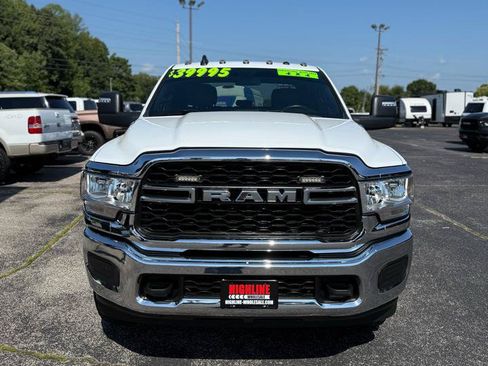 Used 2023 RAM 3500 Tradesman w/ Chrome Appearance Group AWD/4WD image 2