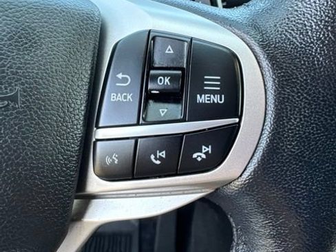 Used 2021 Ford Explorer XLT w/ Equipment Group 202A AWD/4WD image 22