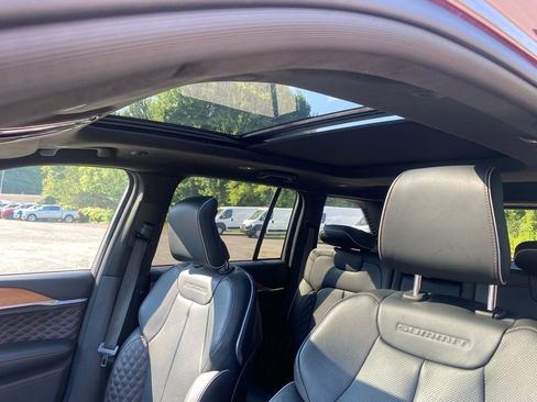 Used 2024 Jeep Grand Cherokee Summit image 14