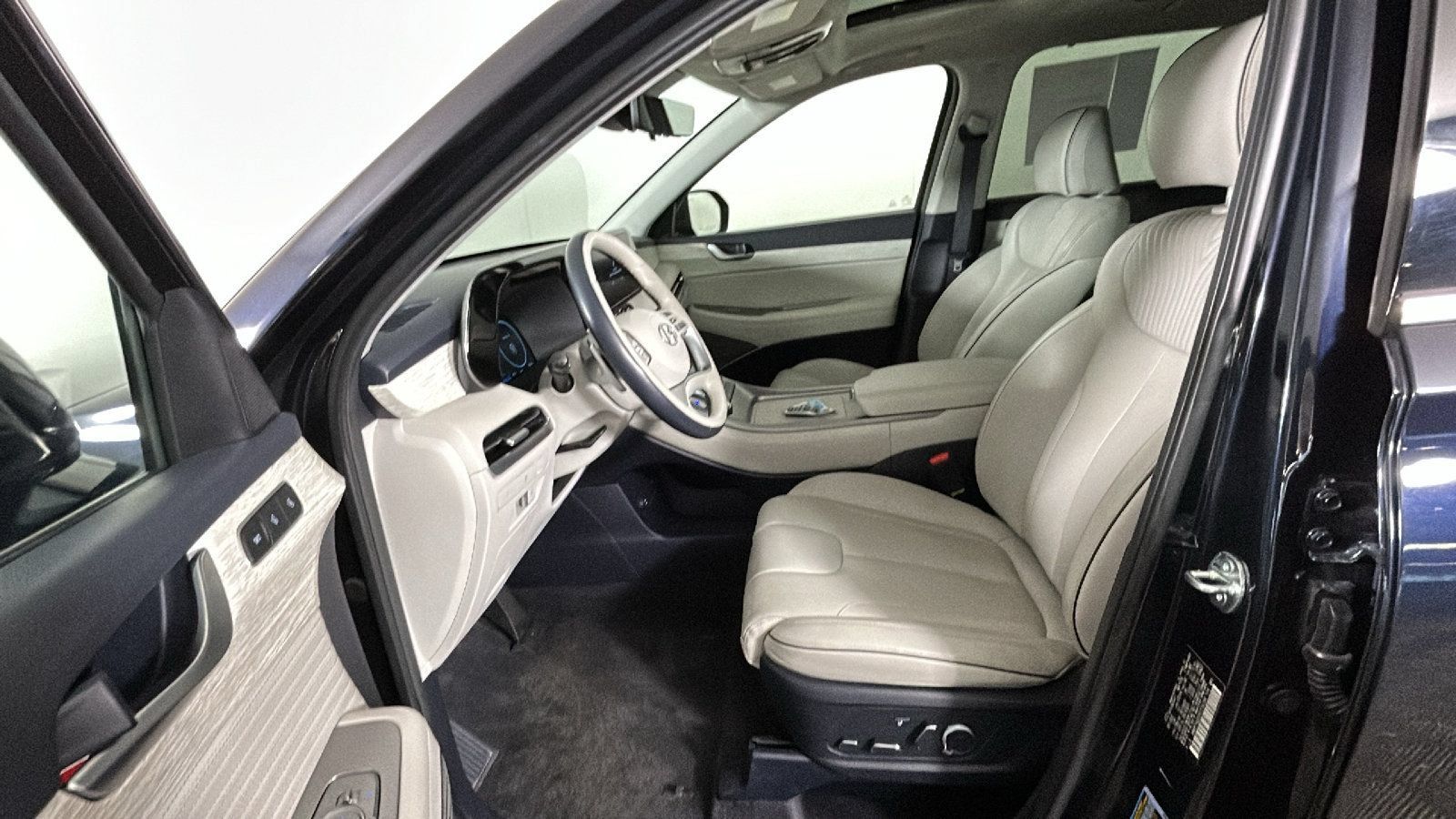 Used 2024 Hyundai Palisade Calligraphy FWD image 12