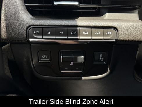 Used 2024 Cadillac Escalade Premium Luxury w/ Performance Package AWD/4WD image 28