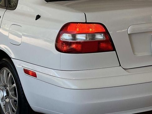 Used 2004 Volvo S40 image 5