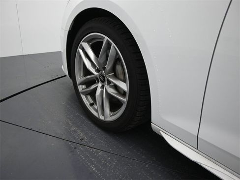 Used 2023 Audi A4 2.0T Premium Plus image 13