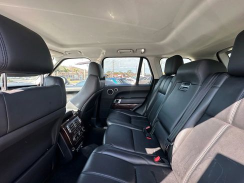 Used 2015 Land Rover Range Rover image 13