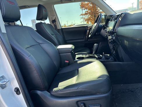 Used 2021 Toyota 4Runner Venture image 27