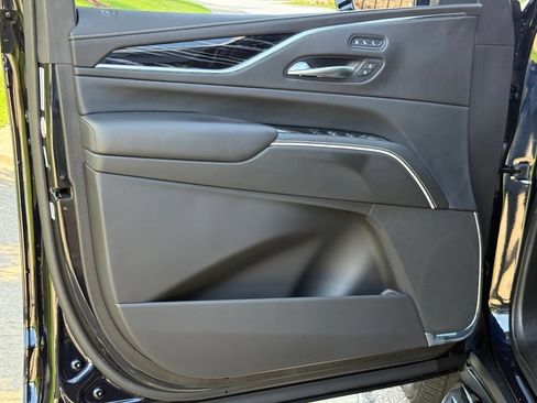 Used 2023 Cadillac Escalade Sport AWD/4WD image 22