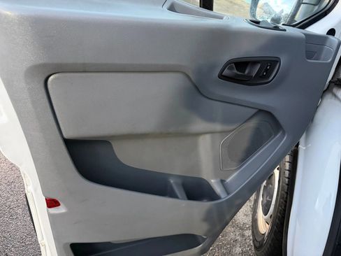 Used 2017 Ford Transit 250 130 Medium Roof image 10