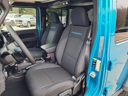 Used 2024 Jeep Wrangler Unlimited Rubicon 4xe w/ Convenience Group image 25