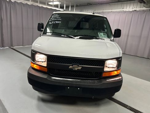 Used 2017 Chevrolet Express 2500 LS RWD image 2
