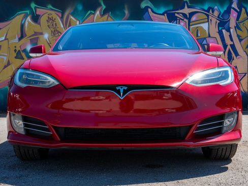 Used 2017 Tesla Model S 90D AWD/4WD image 15