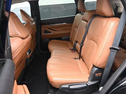 Used 2023 INFINITI QX60 Sensory w/ Vision Package AWD/4WD image 13