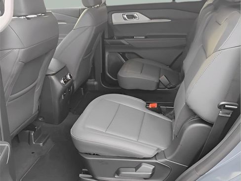 New 2026 Ford Explorer Active image 19