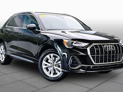Used 2021 Audi Q3 2.0T Premium w/ Convenience Package AWD/4WD image 3
