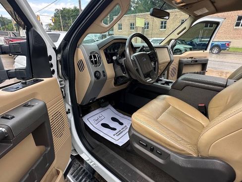 Used 2011 Ford F250 Lariat w/ Chrome Pkg AWD/4WD image 10