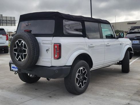 Used 2022 Ford Bronco Outer Banks AWD/4WD image 5