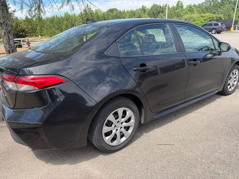 Used 2023 Toyota Corolla LE FWD image 9