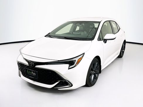 Used 2023 Toyota Corolla XSE image 3
