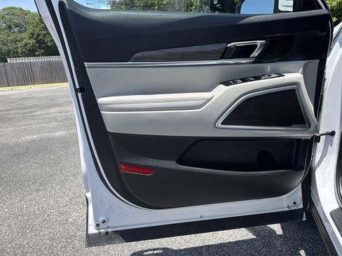 Used 2022 Kia Telluride EX w/ EX Premium Package image 18
