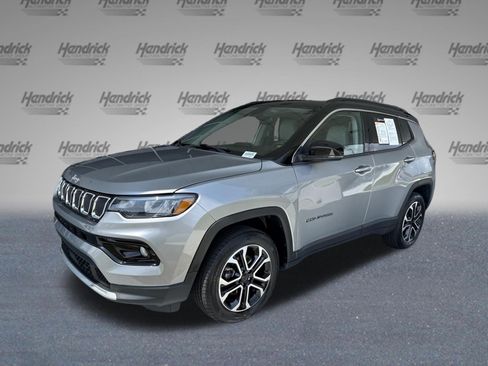 Used 2022 Jeep Compass Limited AWD/4WD image 4