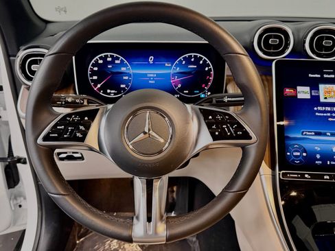 Used 2026 Mercedes-Benz GLC 300 image 27